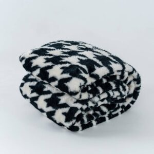 COBIJA ESSENTIALS TRASH BLANCO_NEGRO